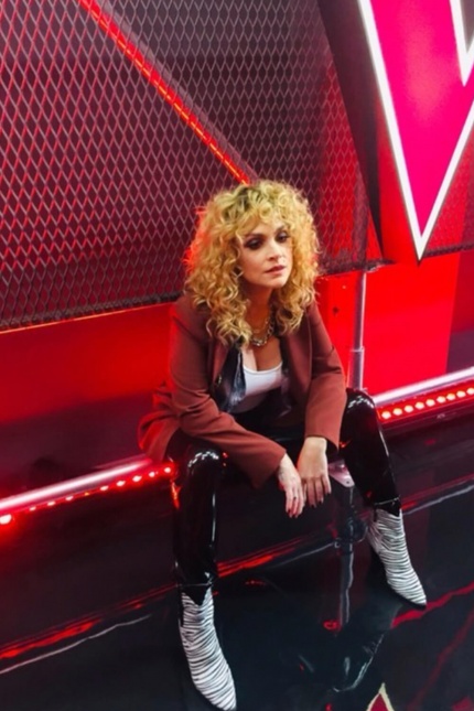 ELEONORA ZOUGANELI AT "THE VOICE" AT SKAI CHANNEL